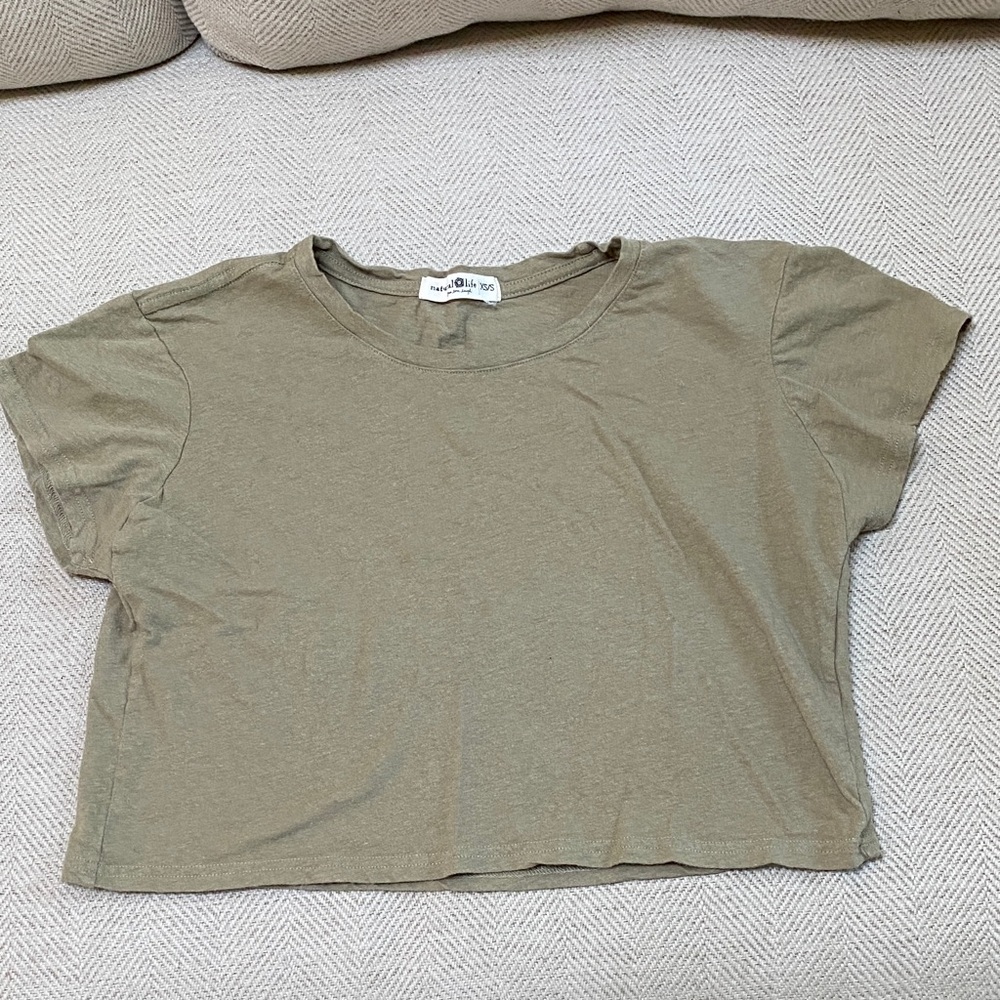 Natural Life Cropped Tee